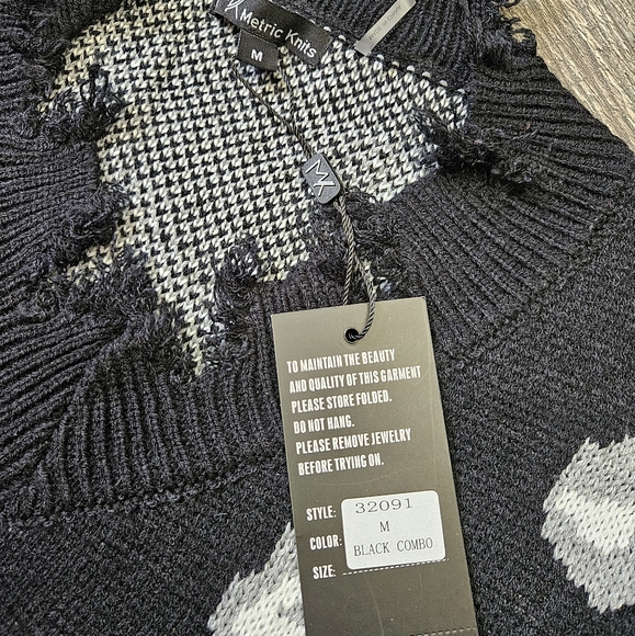 Metric Knits Sweater - Picture 5 of 6